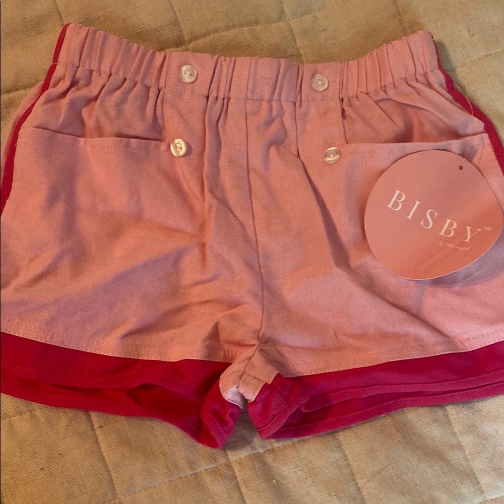 Bisby linen pink shorts.